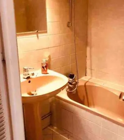 Charming Quiet Big Flat Surrounding Gardens Apartamento *