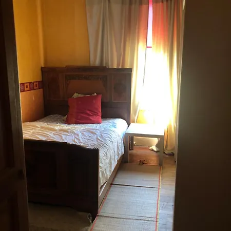 דירה Charming Quiet Big Flat Surrounding Gardens