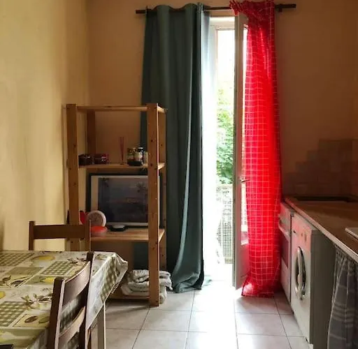 Charming Quiet Big Flat Surrounding Gardens Apartament *