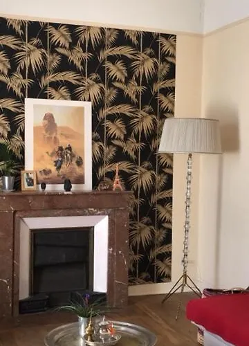 Charming Quiet Big Flat Surrounding Gardens